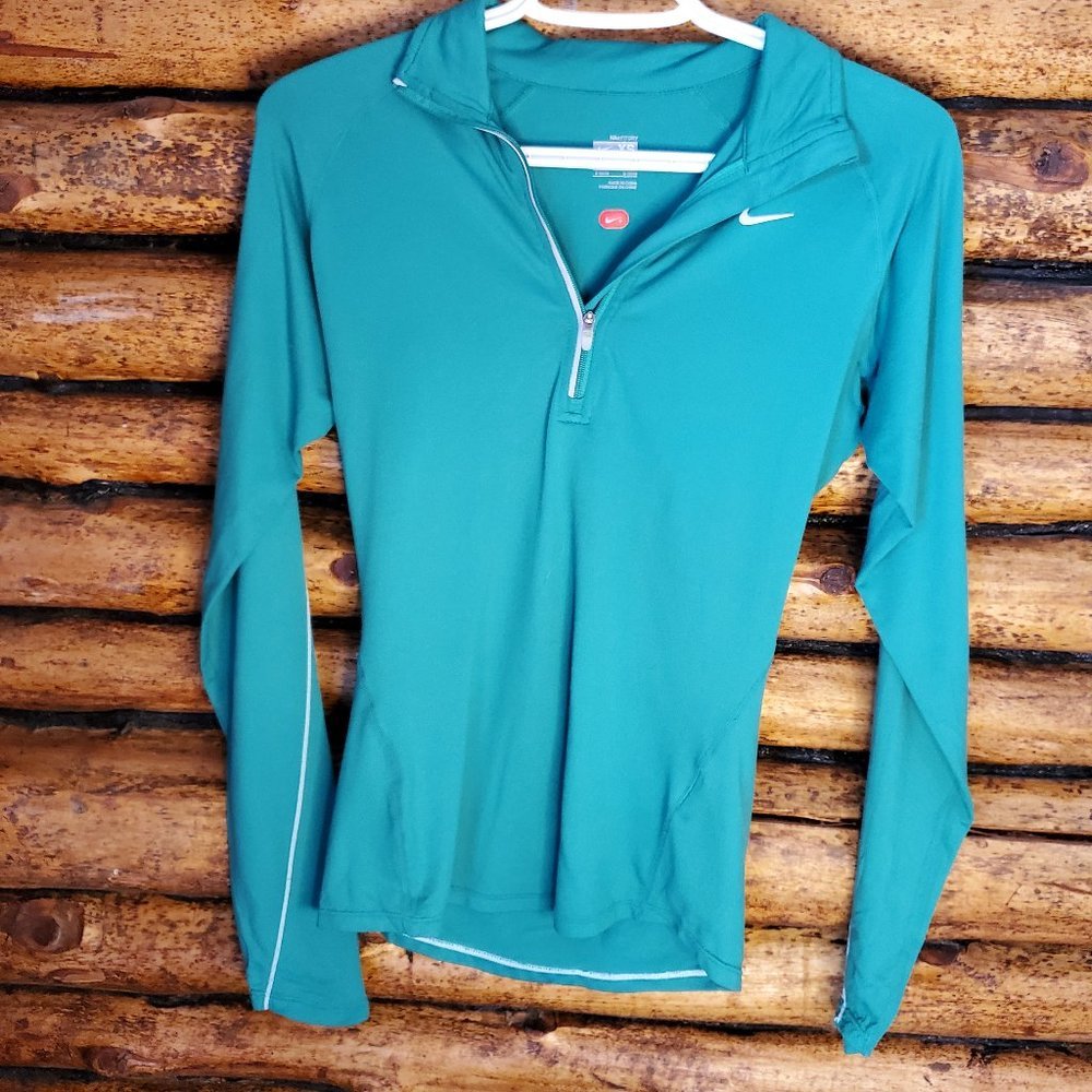 Nike FitDRY Half-Zip Women's Long-Sleeve Green Top in XS
